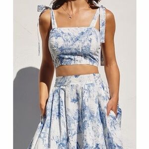 Blue & White Toile Print Tie-Shoulder Crop Top